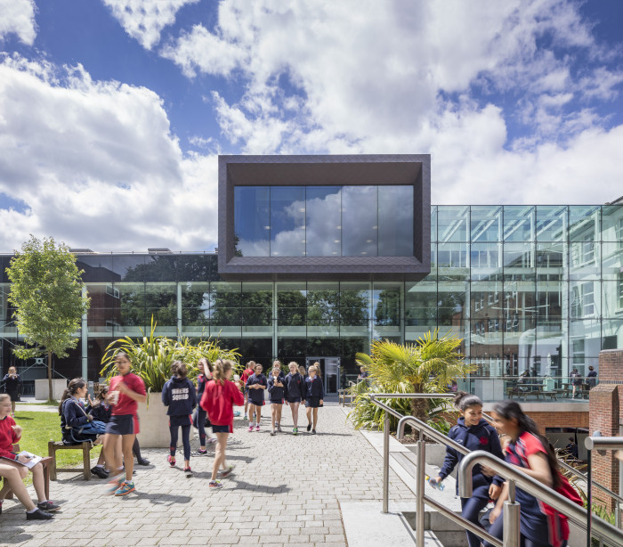 Photo of Notting Hill and Ealing High School