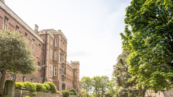 Photo of Queen Elizabeth's Hospital